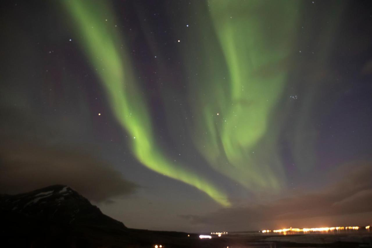 Vindheimar - Great View - Hot Tub *