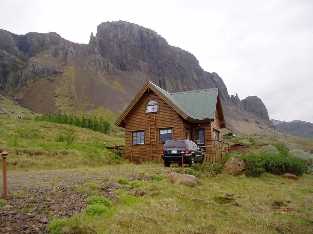 Vindheimar - Great View - Hot Tub Holiday home