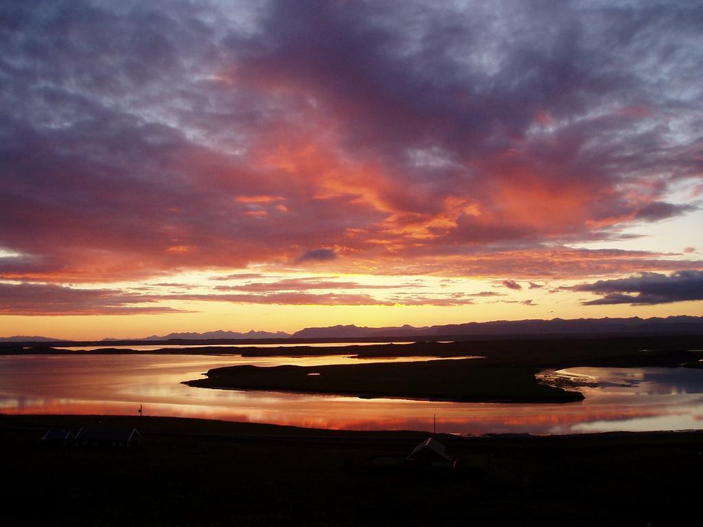 Vindheimar - Great View - Hot Tub * Skeljabrekka